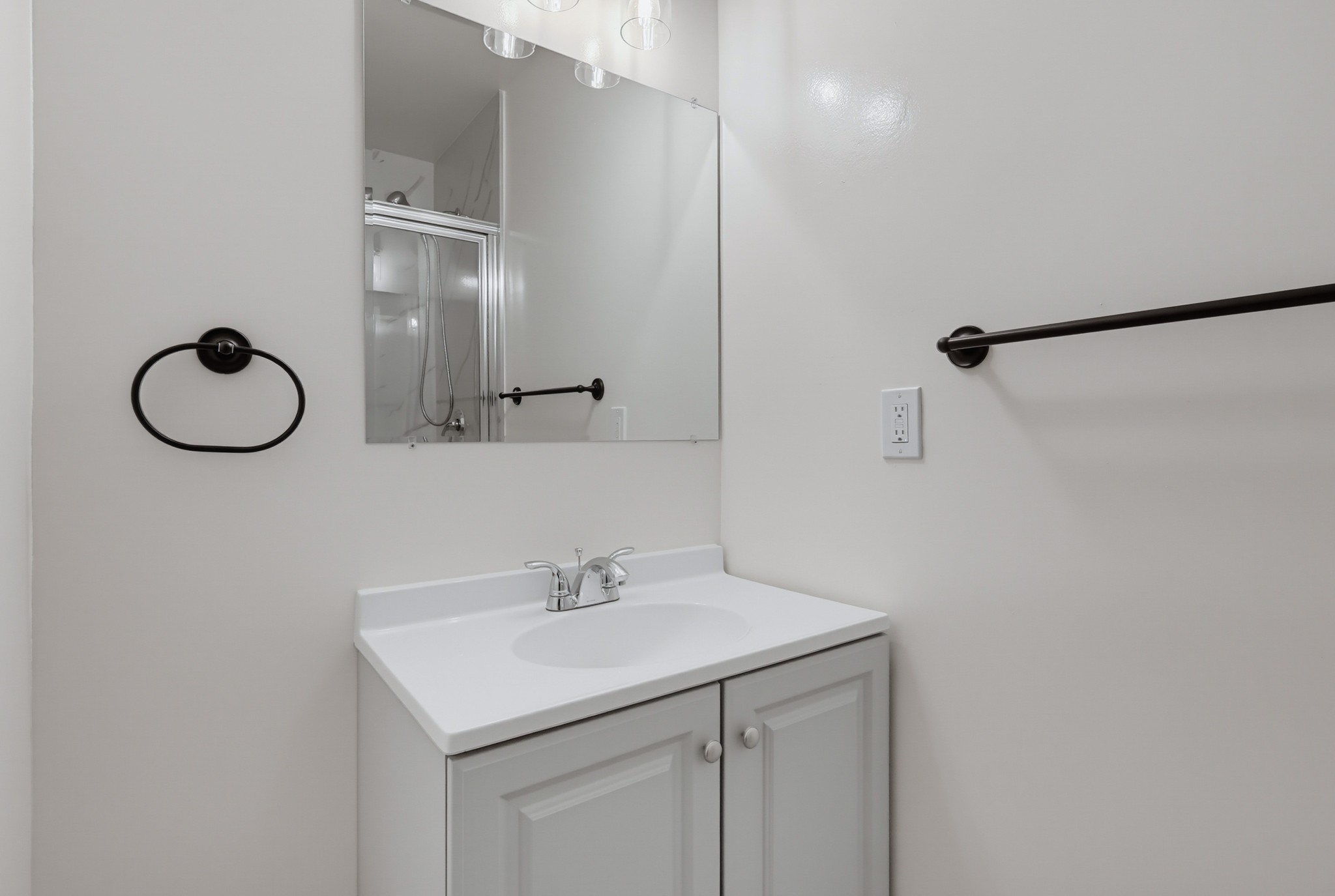 Virtual tour photo 35 of 56 for 621 E 99th St Unit 23