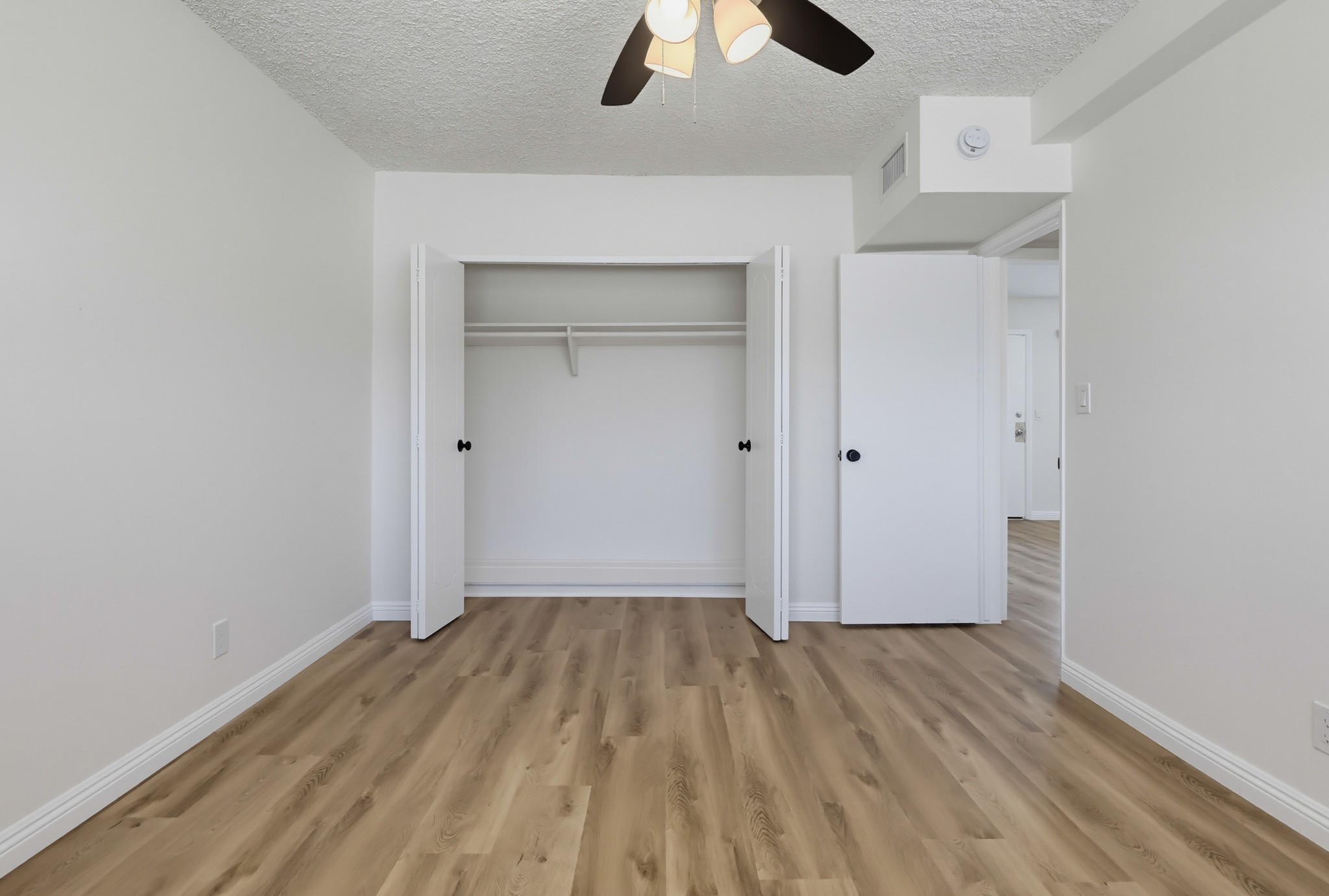 Virtual tour photo 41 of 56 for 621 E 99th St Unit 23