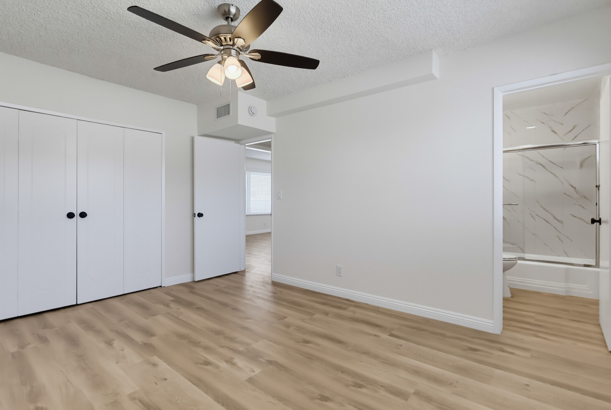 Virtual tour photo 42 of 56 for 621 E 99th St Unit 23
