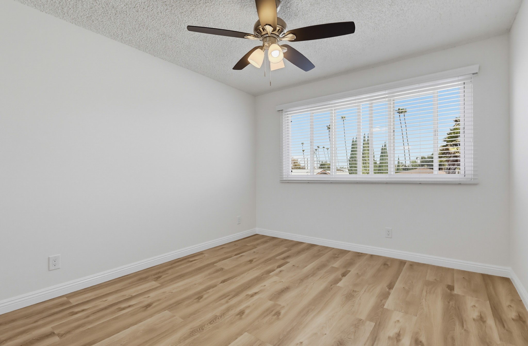 Virtual tour photo 47 of 56 for 621 E 99th St Unit 23