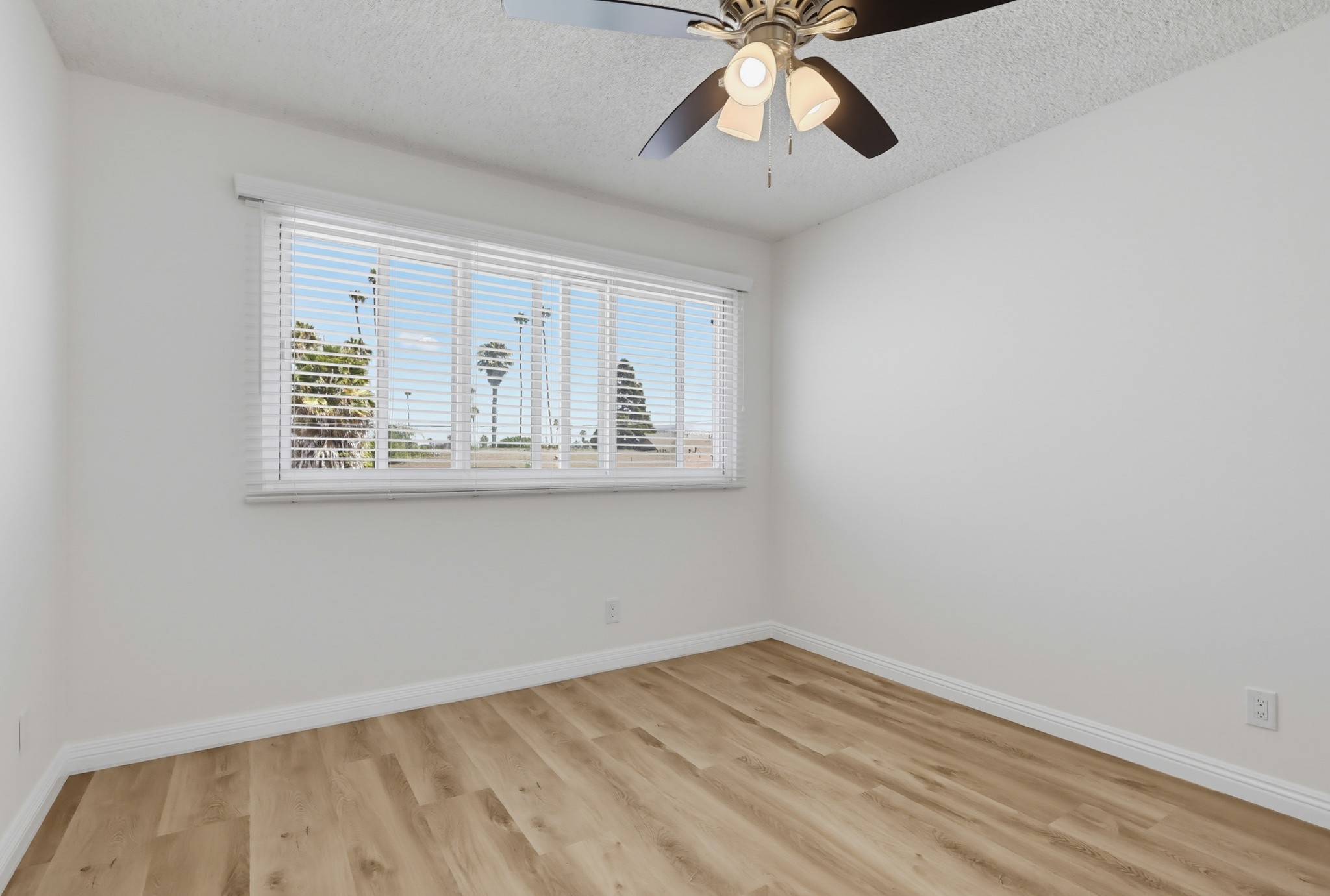 Virtual tour photo 48 of 56 for 621 E 99th St Unit 23