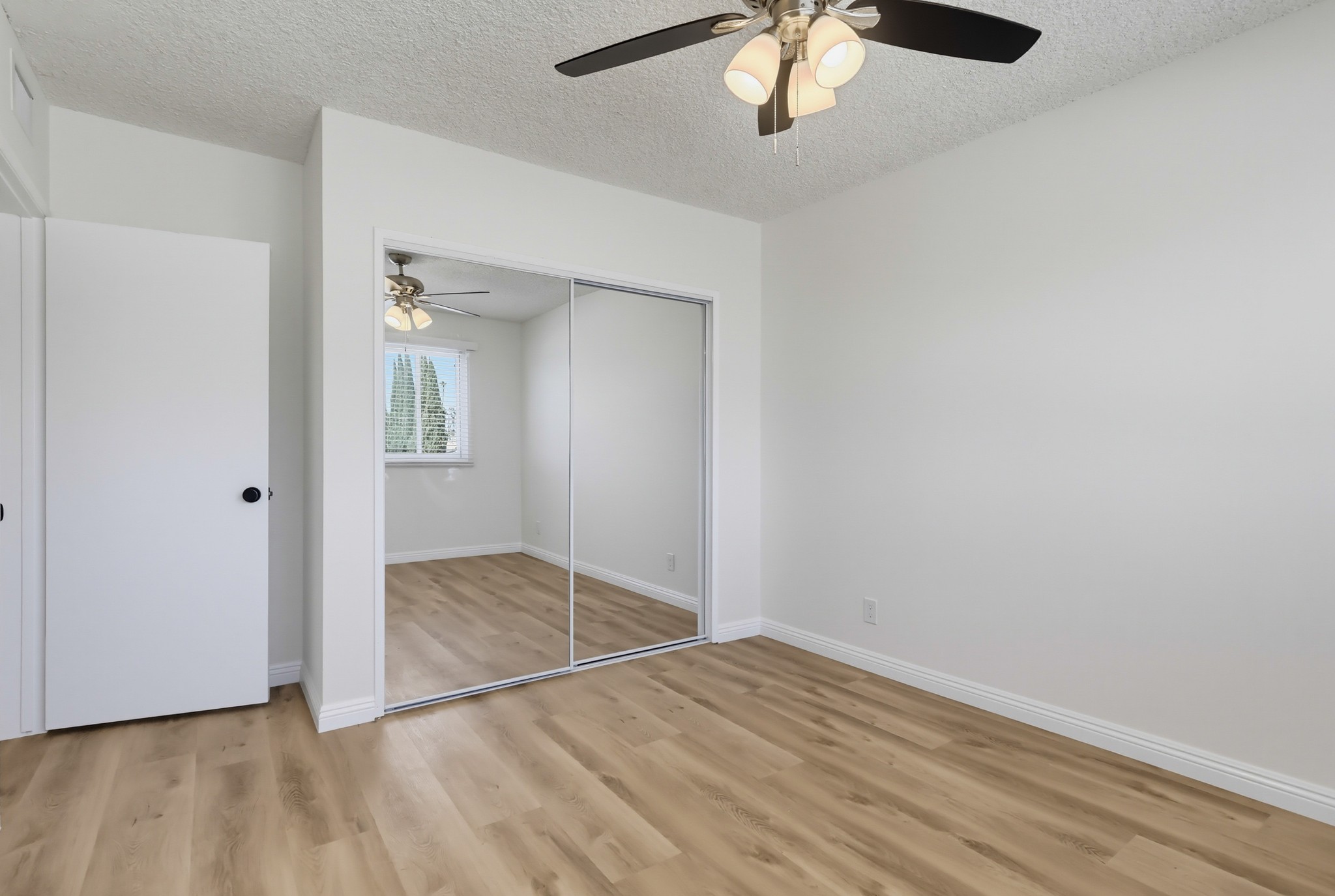 Virtual tour photo 50 of 56 for 621 E 99th St Unit 23