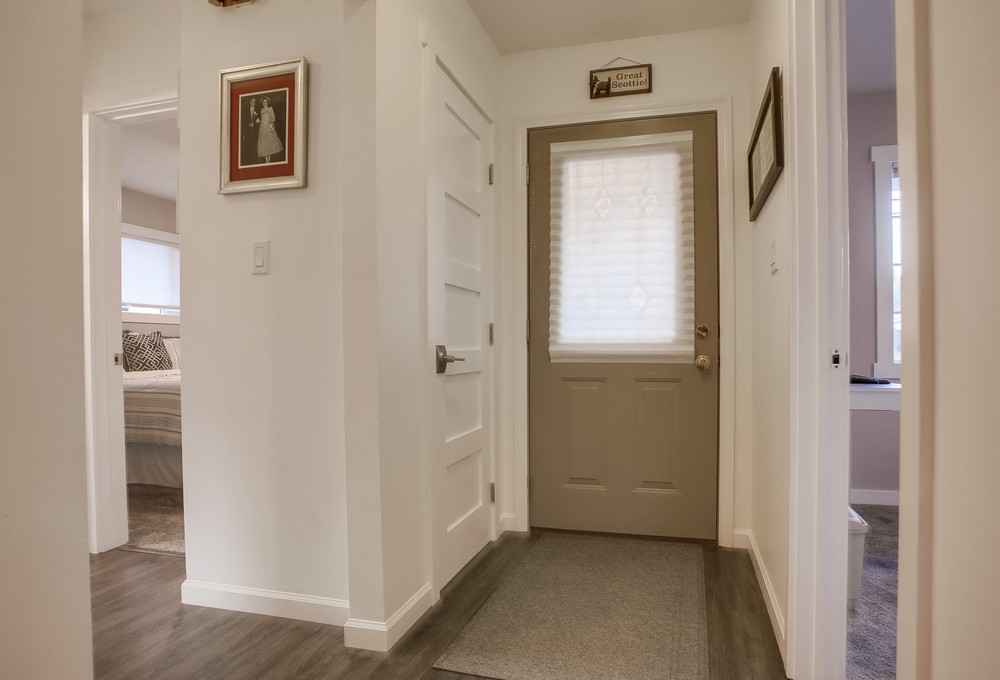 Virtual tour photo 30 of 60 for 6212 Lake Ariana Ave