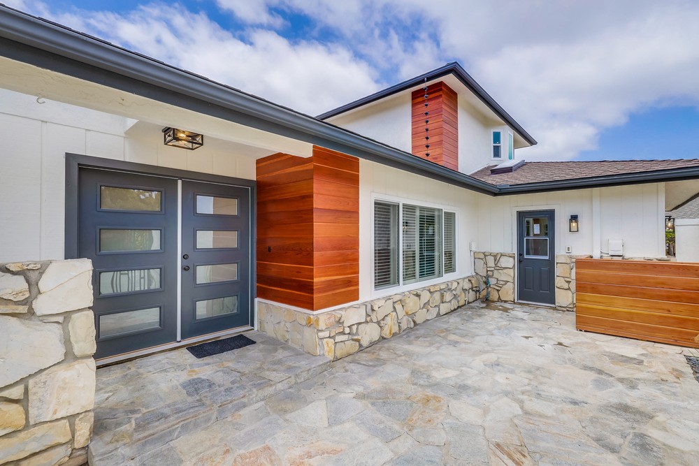 Virtual tour photo 8 of 70 for 6218 Lake Shore Dr