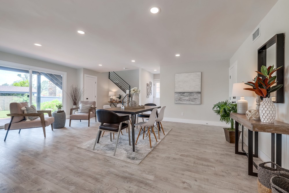 Virtual tour photo 24 of 70 for 6218 Lake Shore Dr