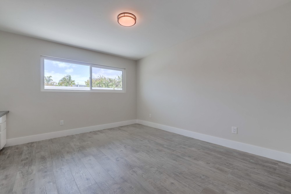 Virtual tour photo 31 of 70 for 6218 Lake Shore Dr
