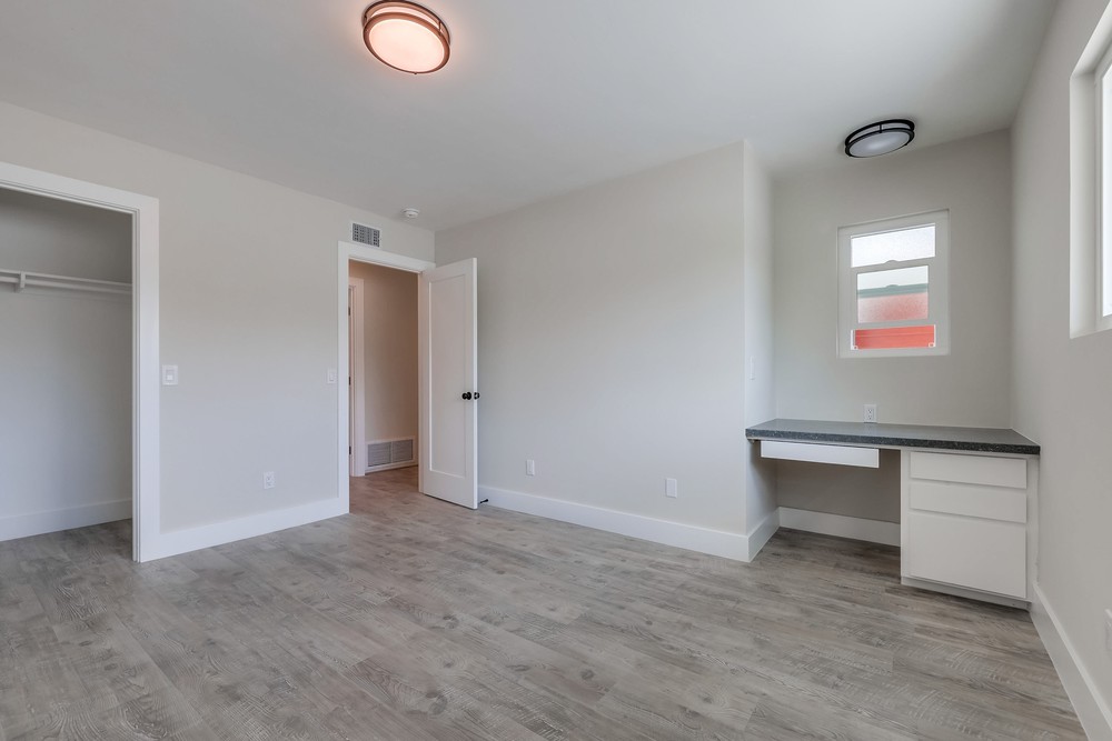 Virtual tour photo 32 of 70 for 6218 Lake Shore Dr