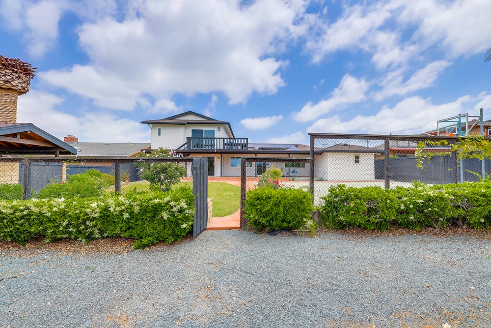 Virtual tour photo 63 of 70 for 6218 Lake Shore Dr