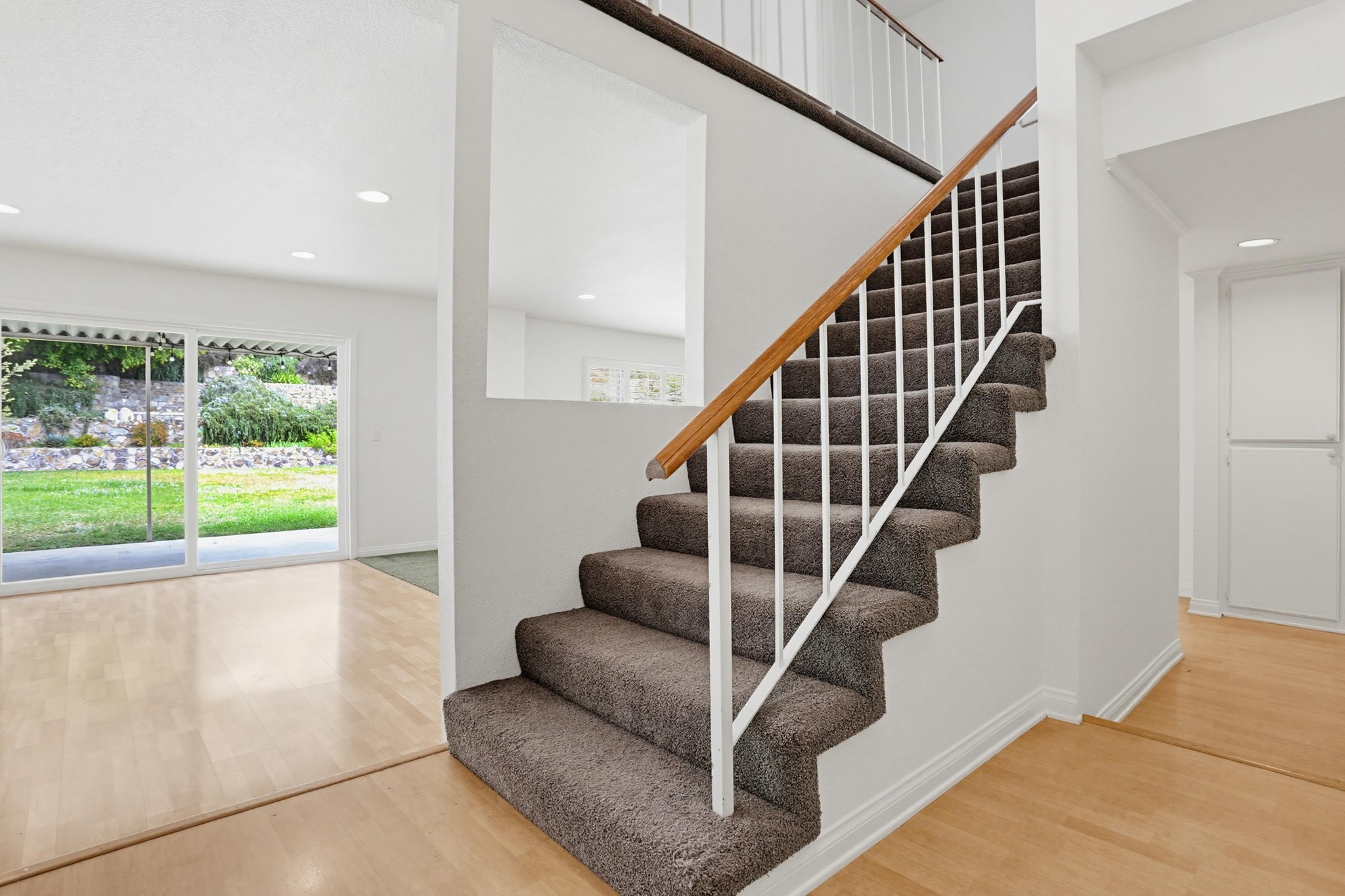 Virtual tour photo 10 of 45 for 6221 Lake Athabaska Pl