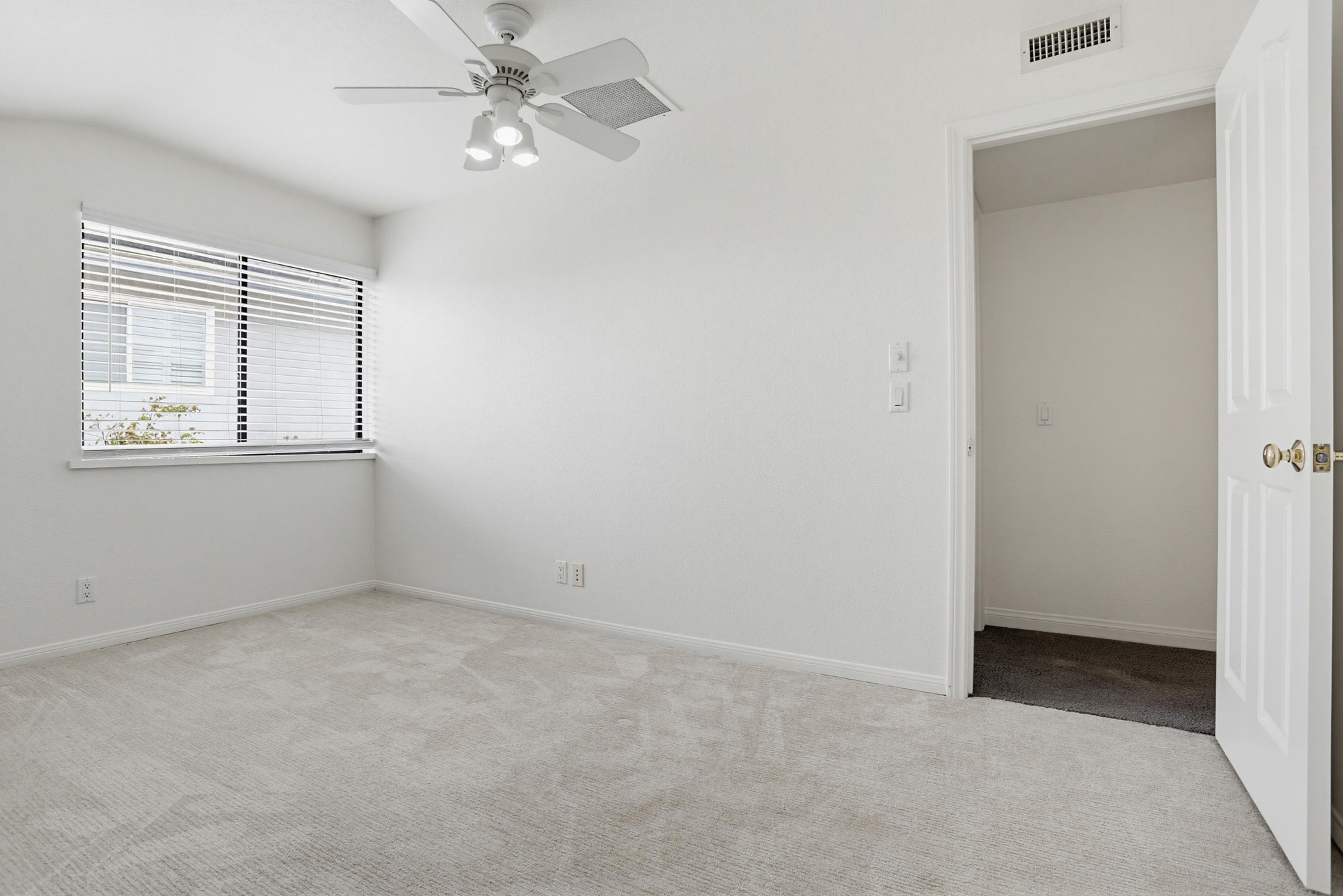 Virtual tour photo 35 of 45 for 6221 Lake Athabaska Pl