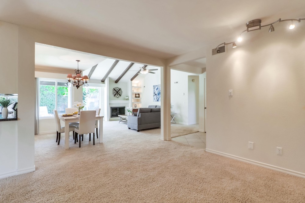 Virtual tour photo 14 of 47 for 6223 Lake Shore Dr