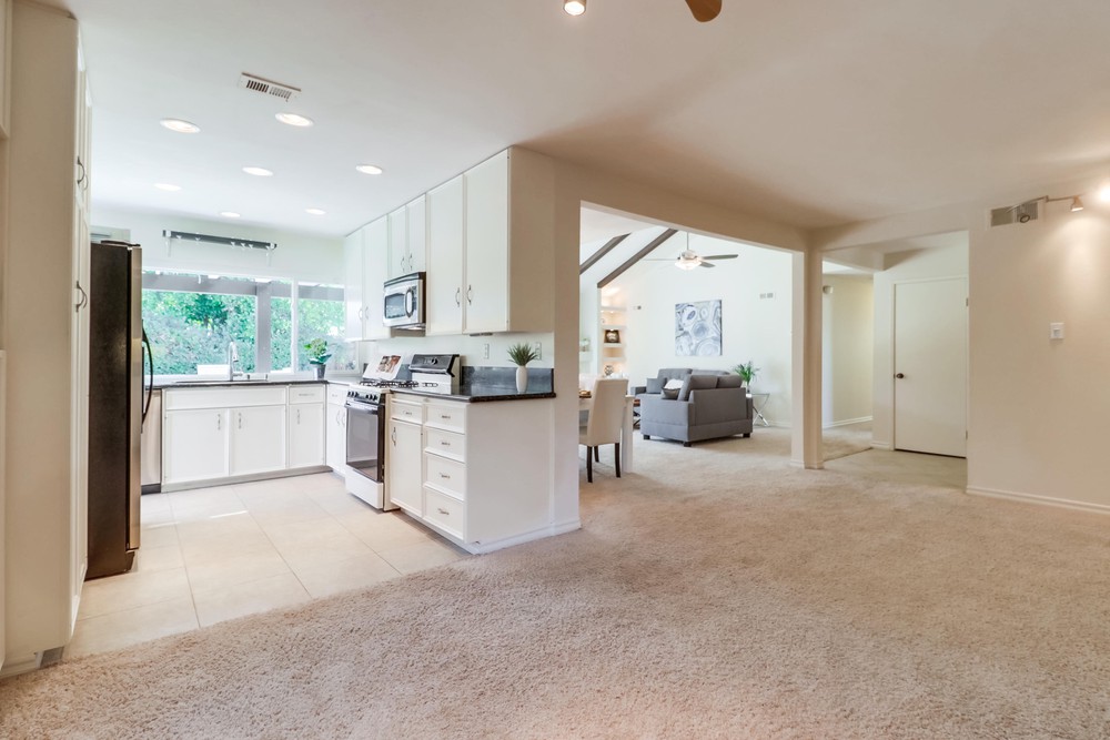 Virtual tour photo 16 of 47 for 6223 Lake Shore Dr
