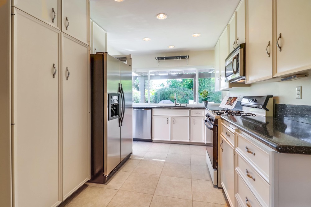 Virtual tour photo 17 of 47 for 6223 Lake Shore Dr