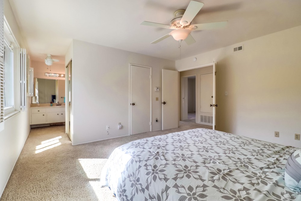 Virtual tour photo 25 of 47 for 6223 Lake Shore Dr