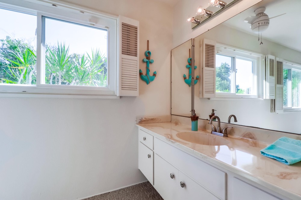 Virtual tour photo 26 of 47 for 6223 Lake Shore Dr