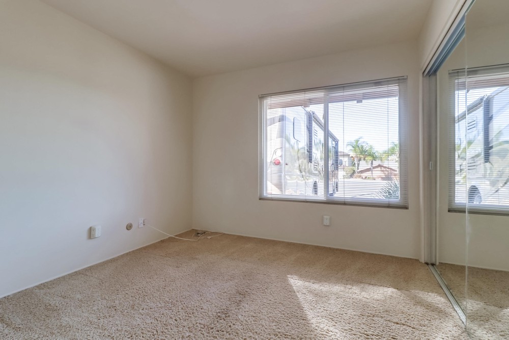 Virtual tour photo 32 of 47 for 6223 Lake Shore Dr
