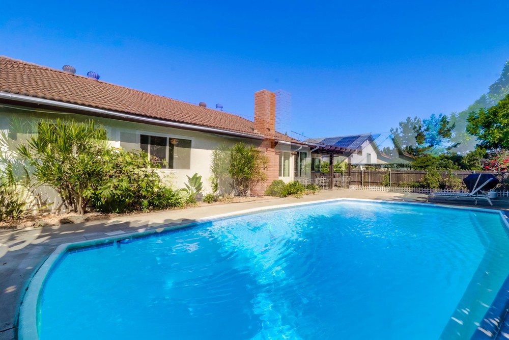 Virtual tour photo 43 of 47 for 6223 Lake Shore Dr