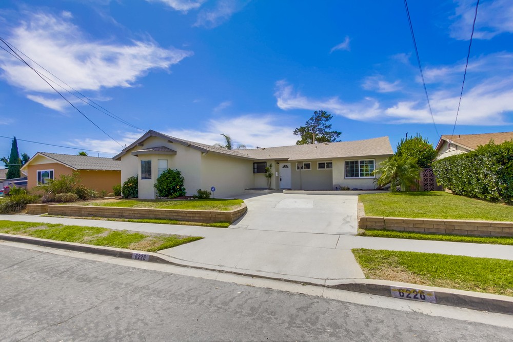 Virtual tour photo 1 of 36 for 6226 Lake Arago Ave