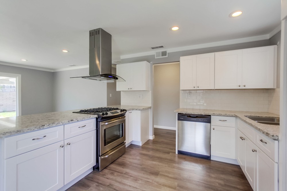 Virtual tour photo 16 of 36 for 6226 Lake Arago Ave