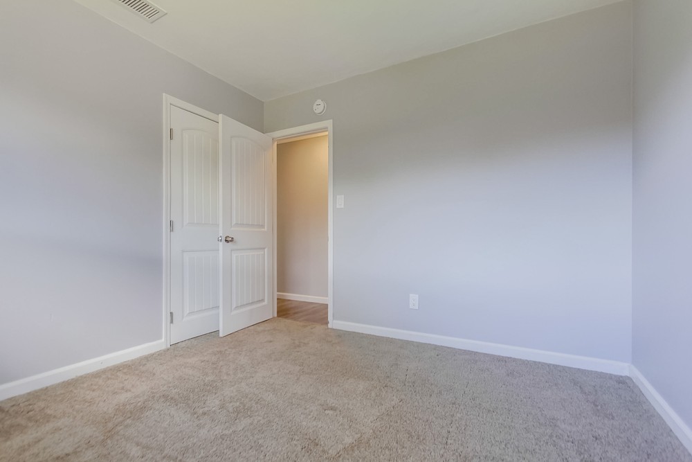 Virtual tour photo 28 of 36 for 6226 Lake Arago Ave