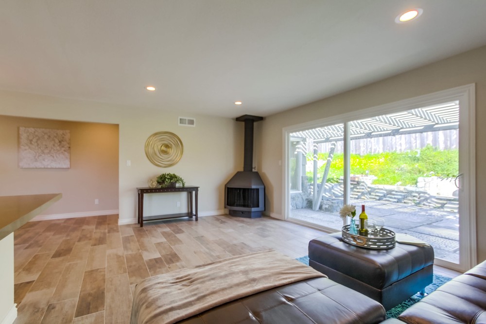 Virtual tour photo 6 of 41 for 6225 Lake Atlin Ave