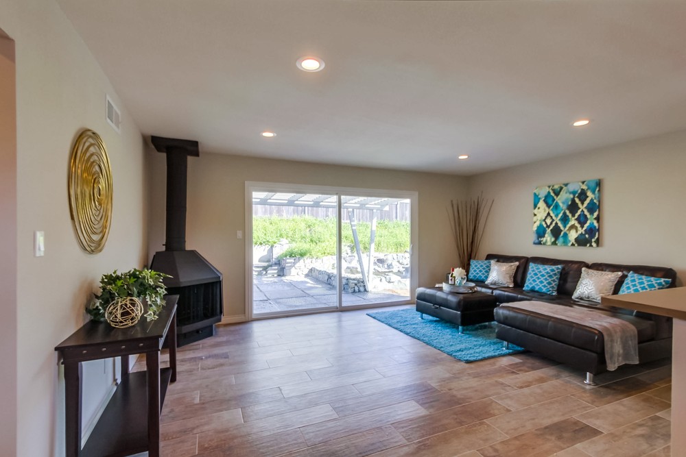Virtual tour photo 8 of 41 for 6225 Lake Atlin Ave