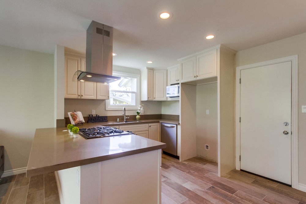 Virtual tour photo 14 of 41 for 6225 Lake Atlin Ave
