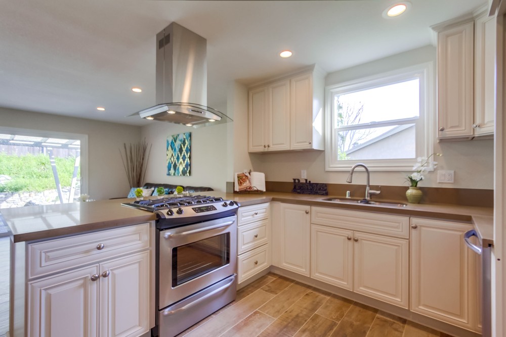 Virtual tour photo 16 of 41 for 6225 Lake Atlin Ave
