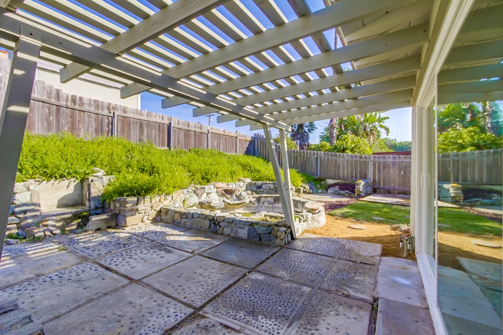 Virtual tour photo 31 of 41 for 6225 Lake Atlin Ave