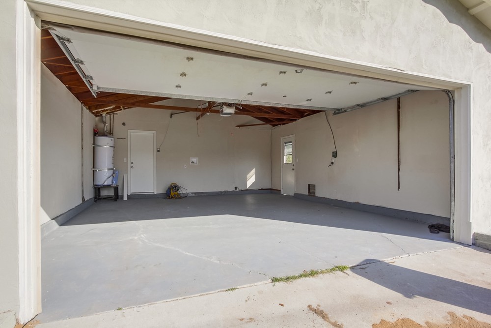Virtual tour photo 42 of 41 for 6225 Lake Atlin Ave