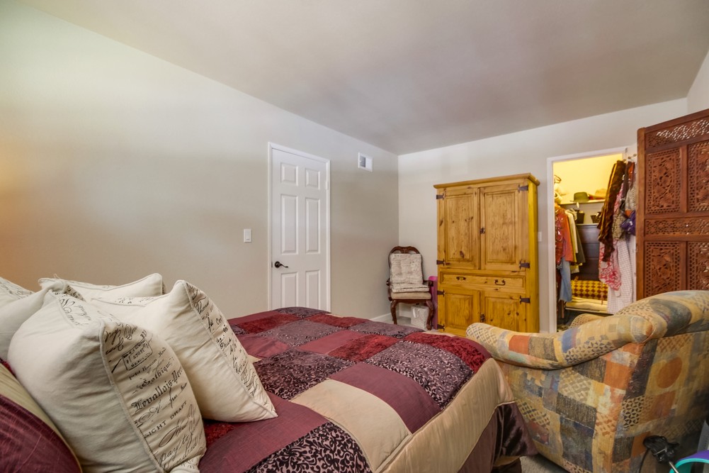 Virtual tour photo 35 of 55 for 6225 Pearl Lake Ave