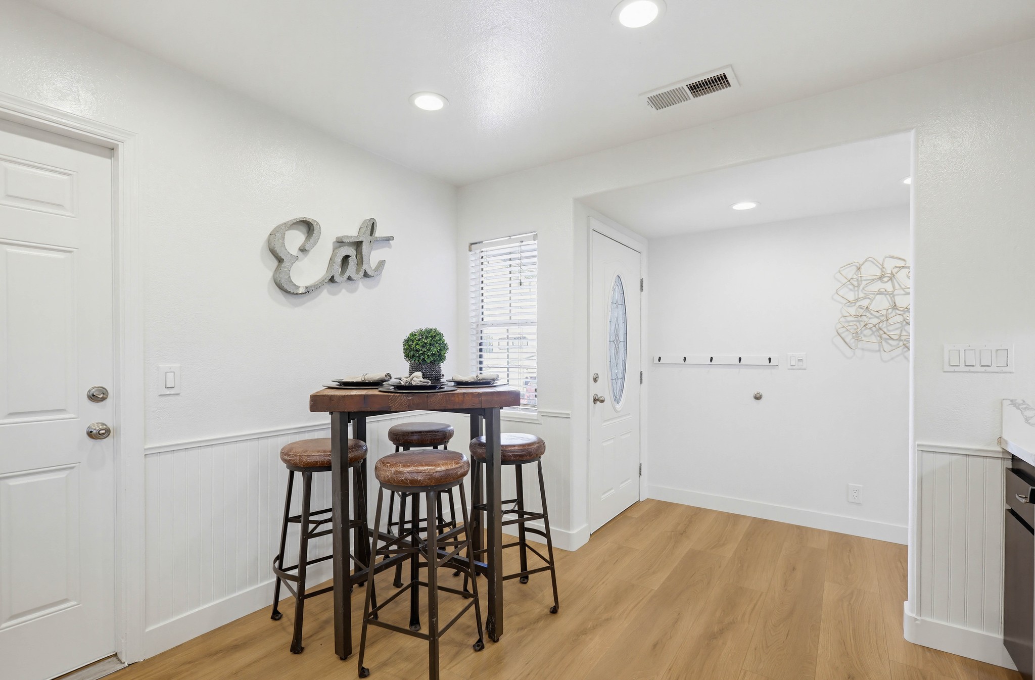 Virtual tour photo 18 of 65 for 6231 Amy Ave