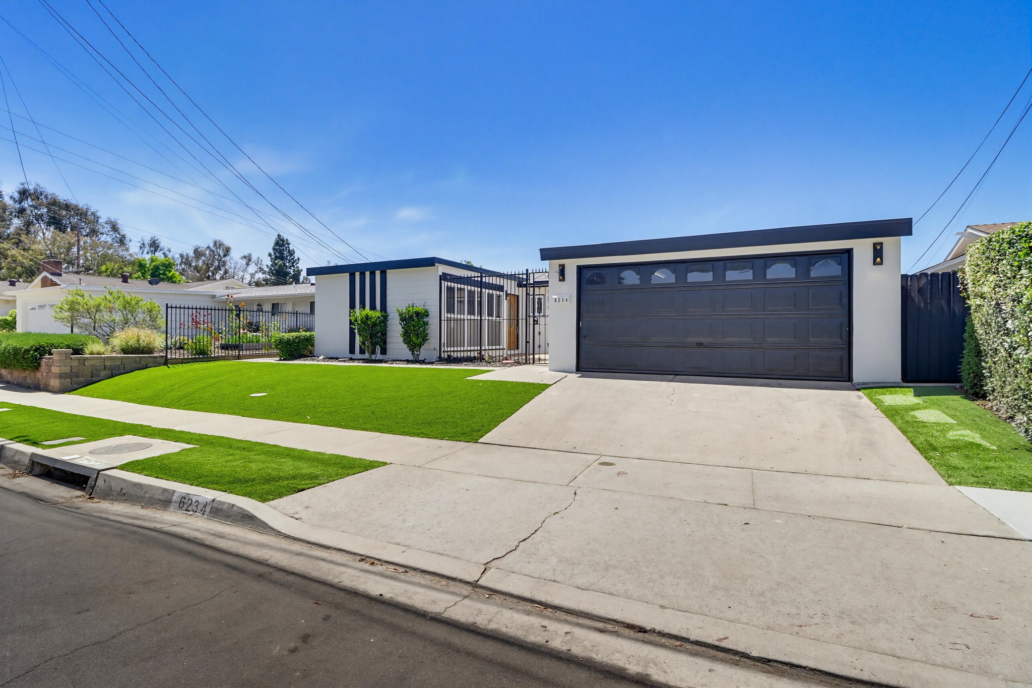 Virtual tour photo 4 of 49 for 6234 Crawford St