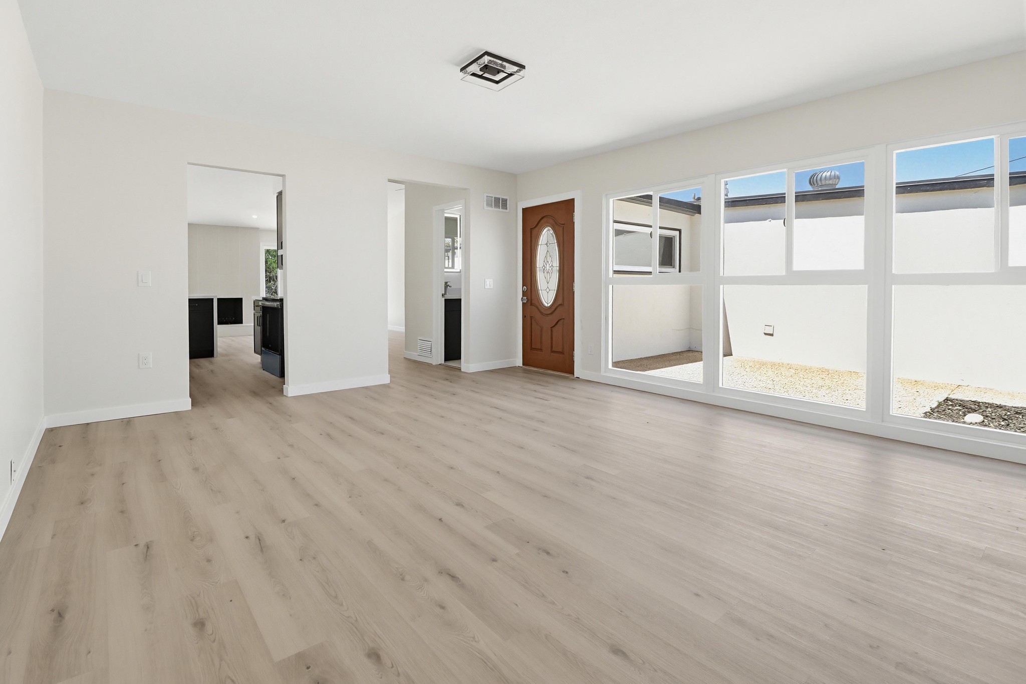 Virtual tour photo 10 of 49 for 6234 Crawford St