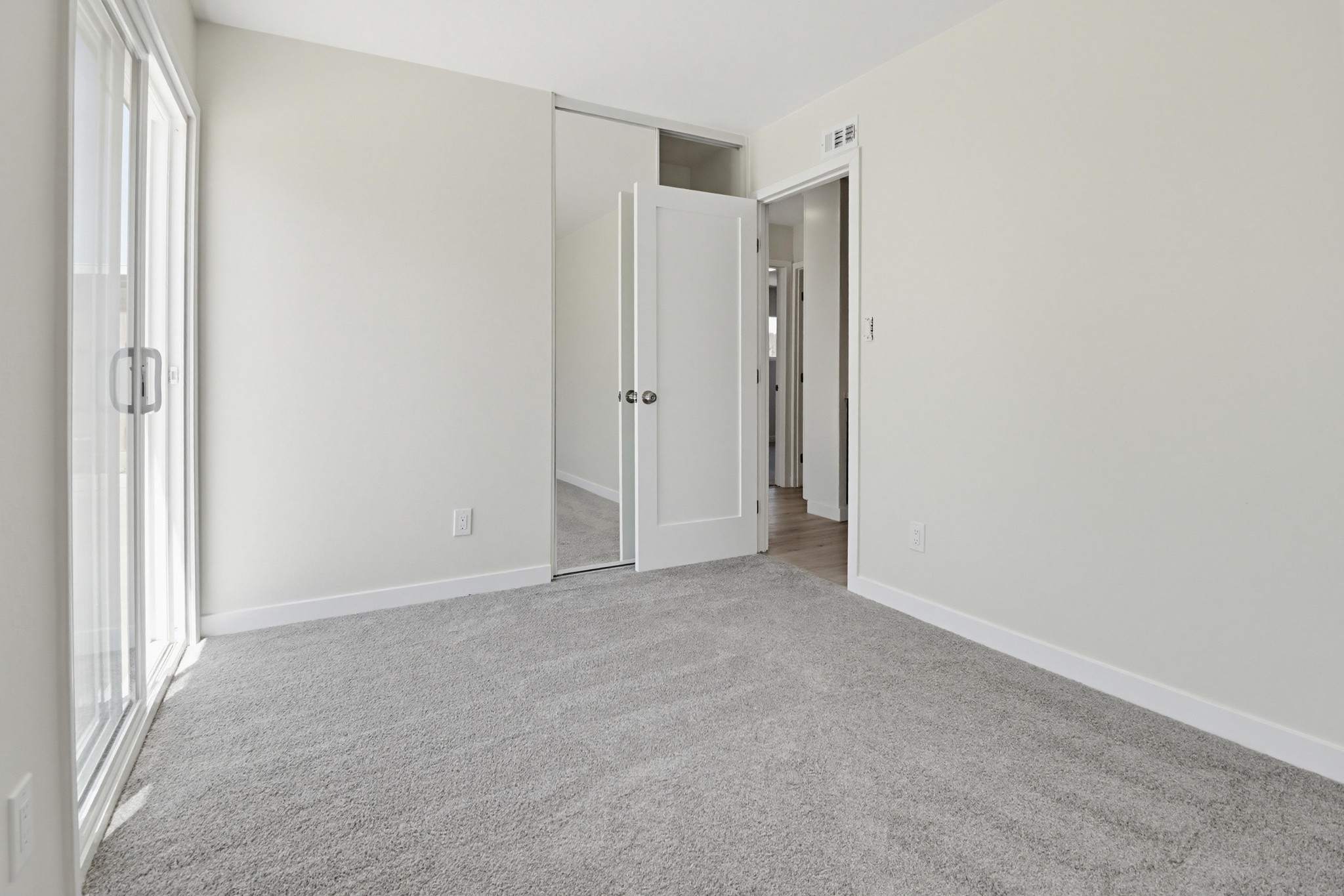 Virtual tour photo 31 of 49 for 6234 Crawford St