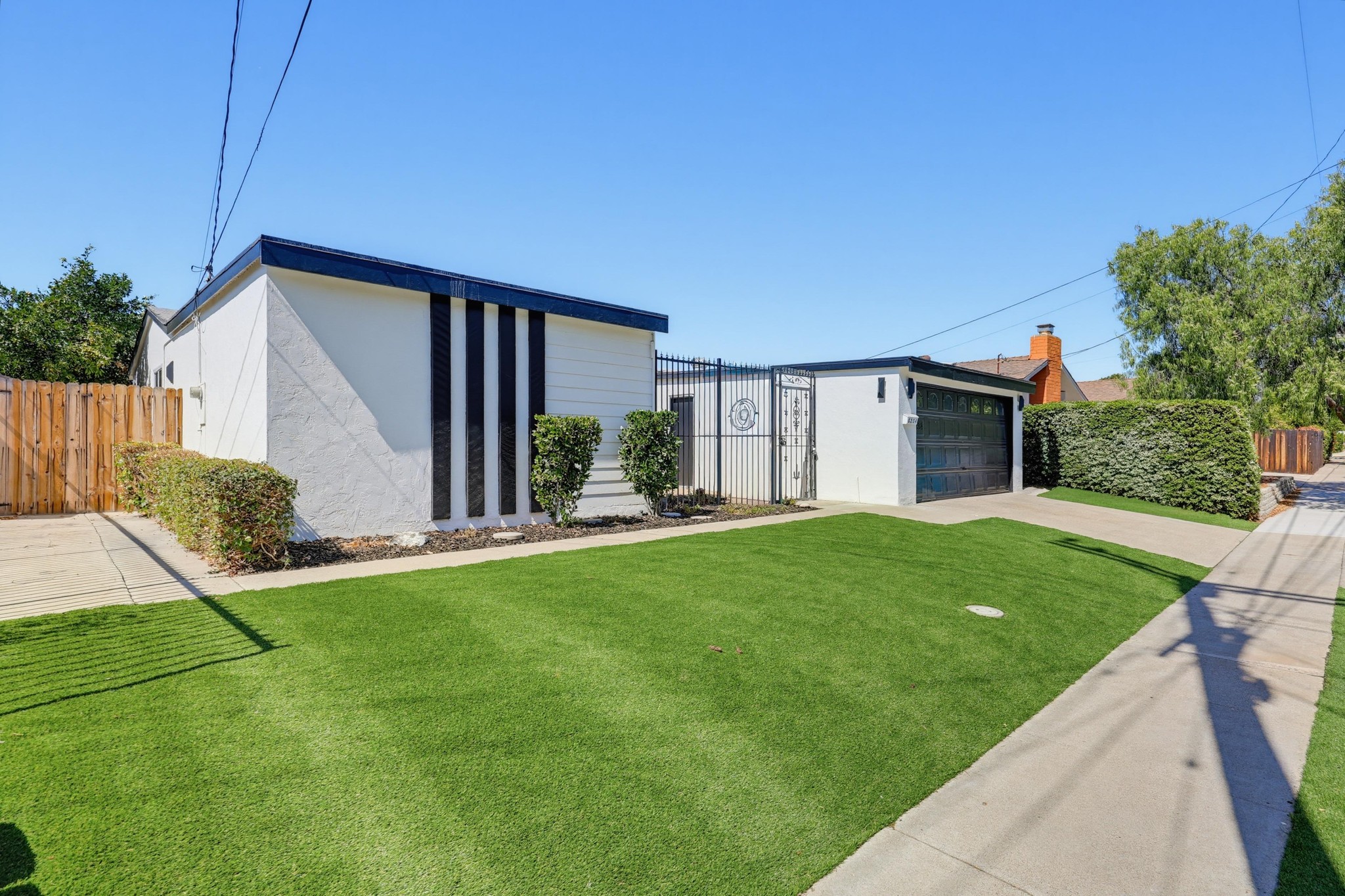 Virtual tour photo 3 of 64 for 6234 Crawford St