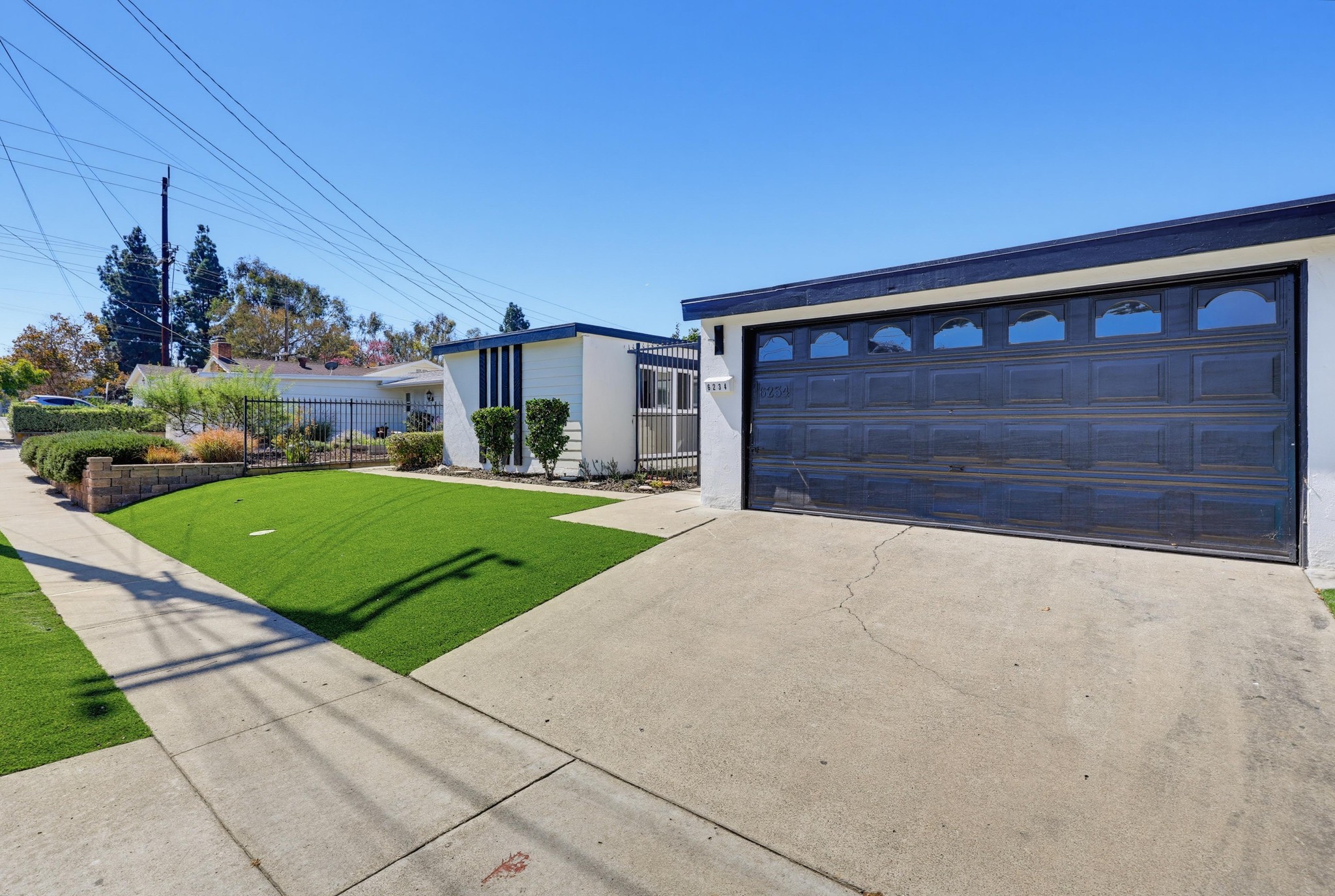 Virtual tour photo 4 of 64 for 6234 Crawford St