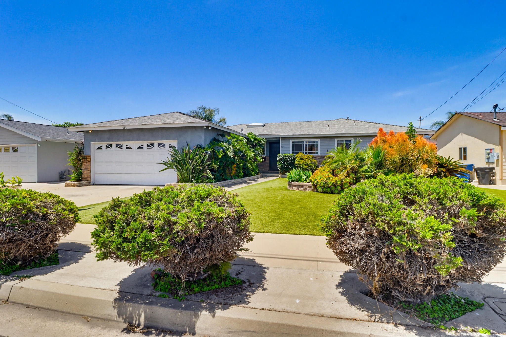 Virtual tour photo 1 of 53 for 624 Guava Ave