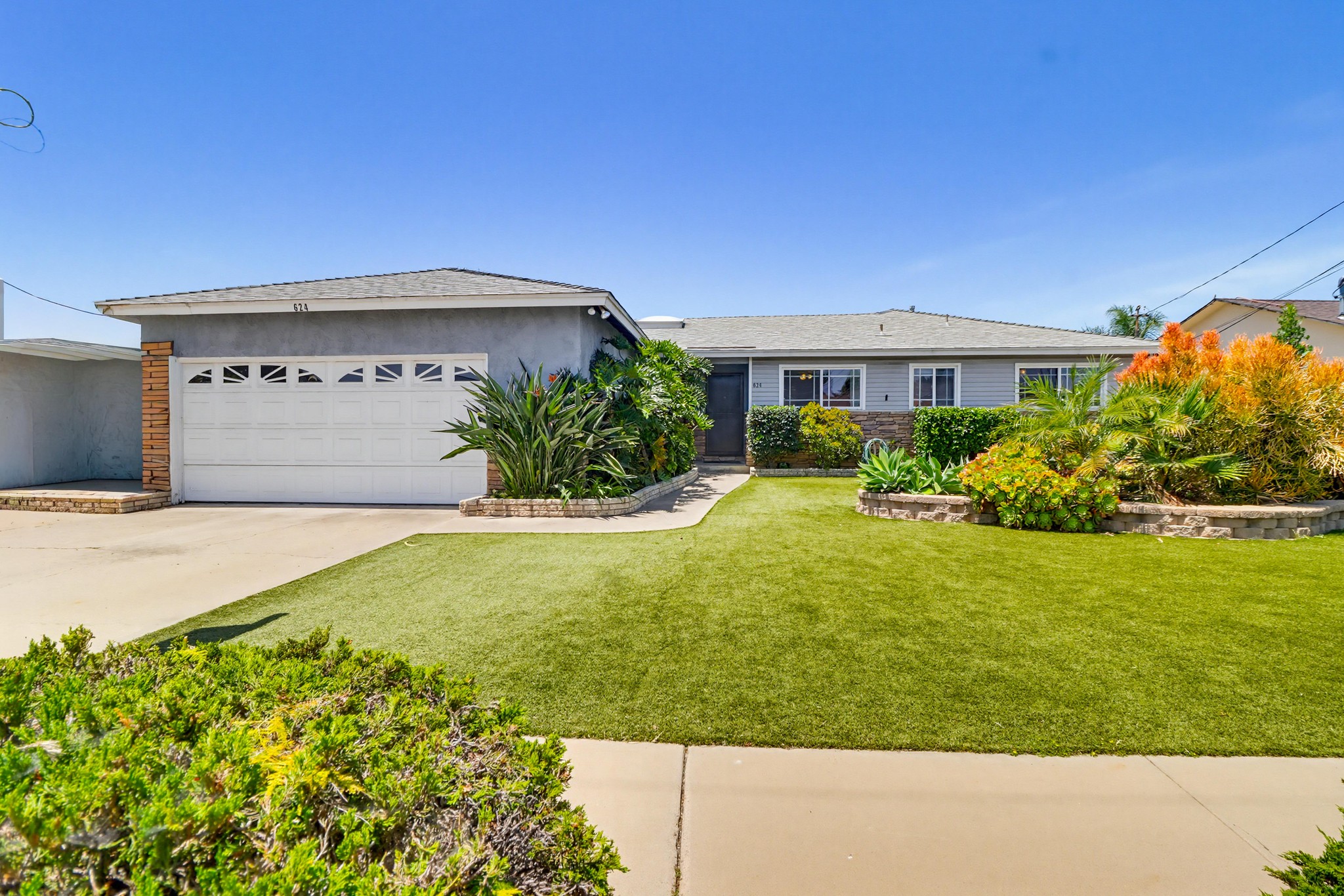 Virtual tour photo 3 of 53 for 624 Guava Ave