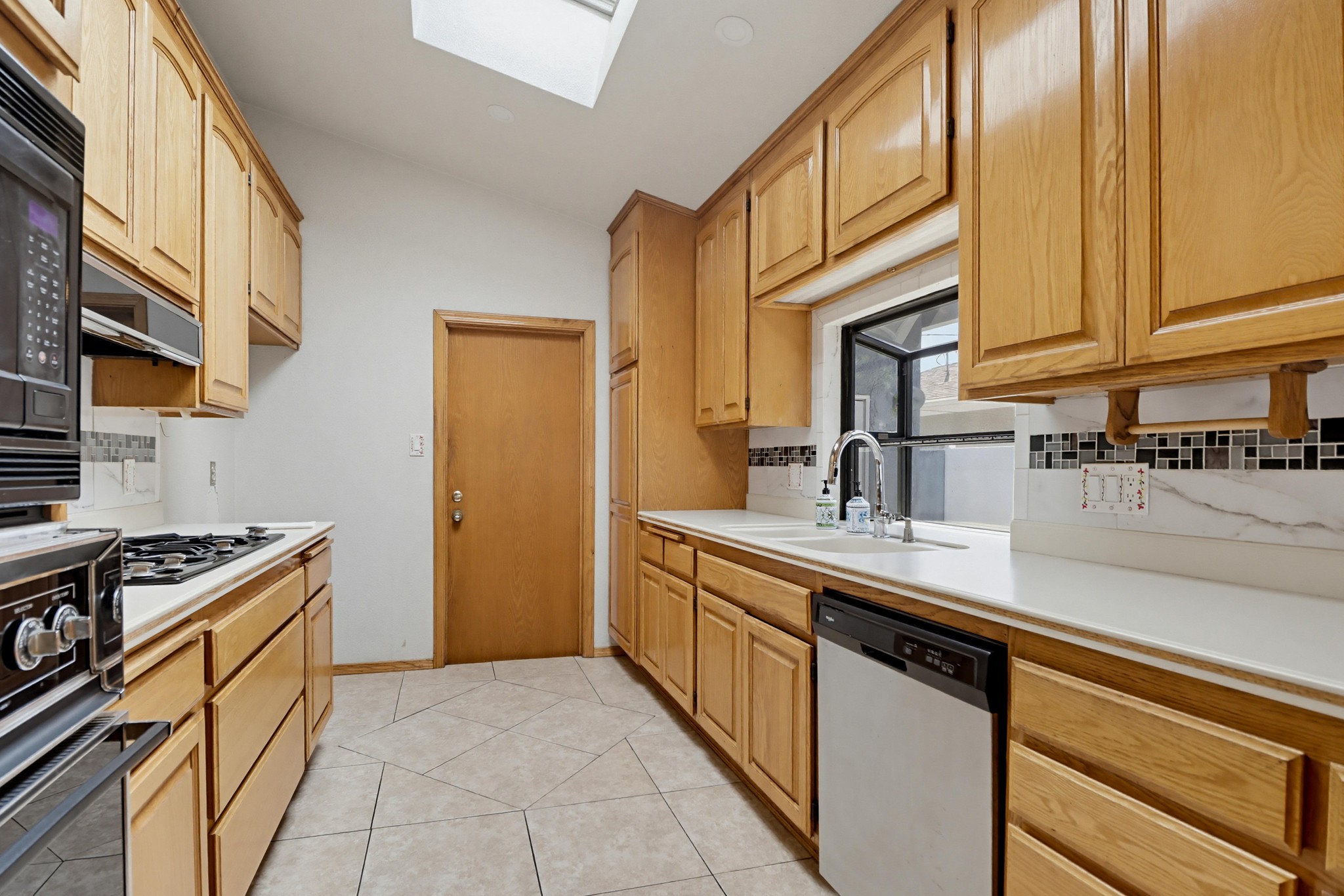 Virtual tour photo 15 of 53 for 624 Guava Ave