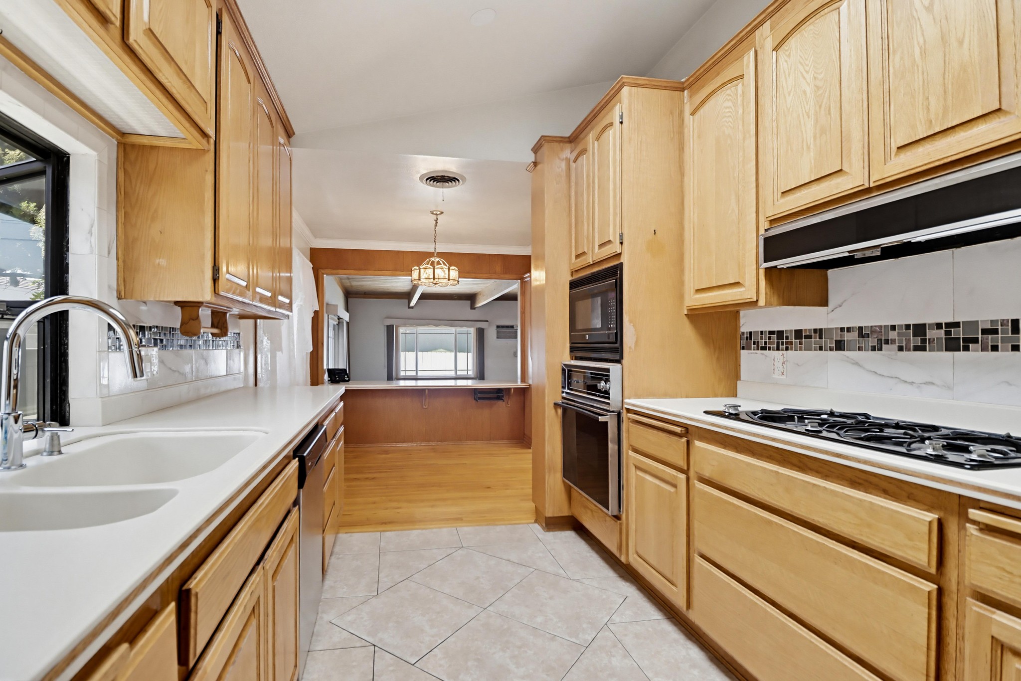 Virtual tour photo 17 of 53 for 624 Guava Ave