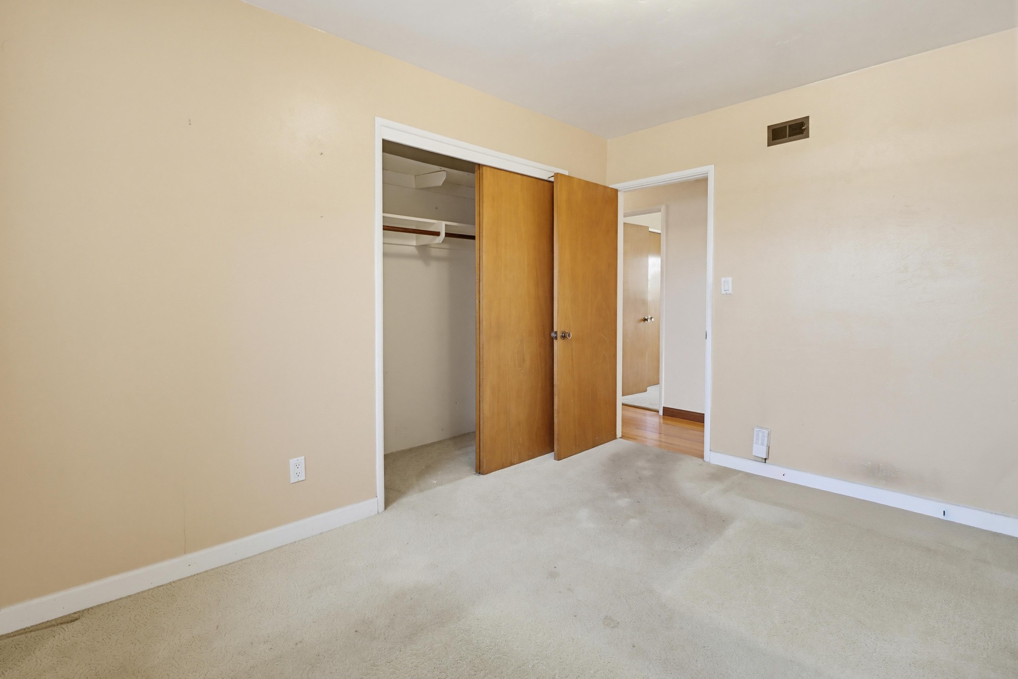 Virtual tour photo 25 of 53 for 624 Guava Ave