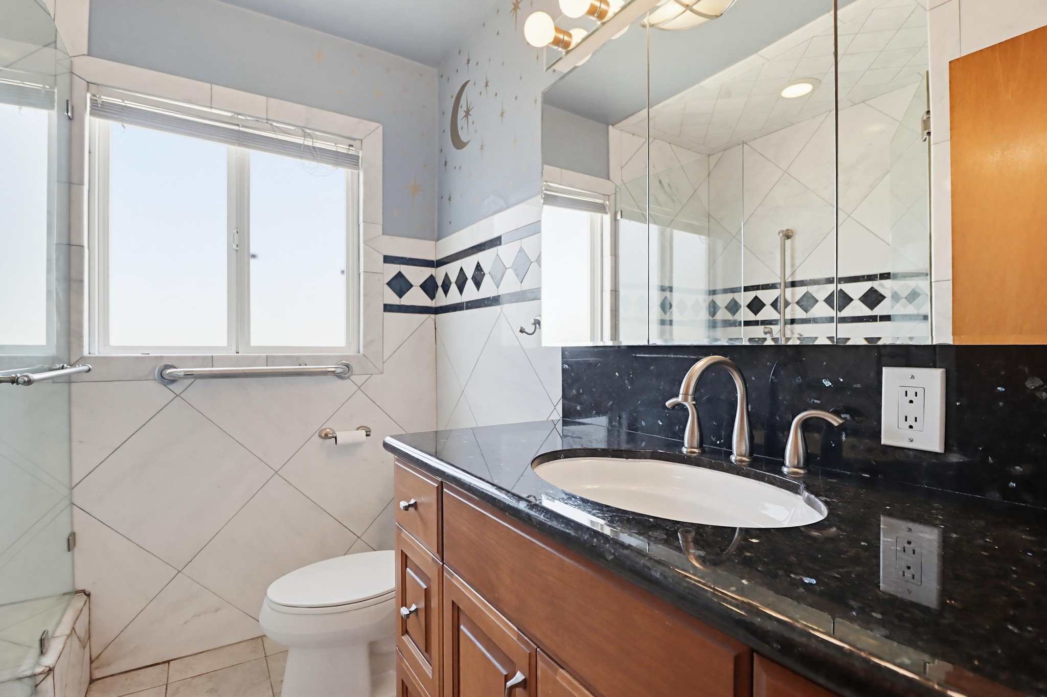 Virtual tour photo 27 of 53 for 624 Guava Ave