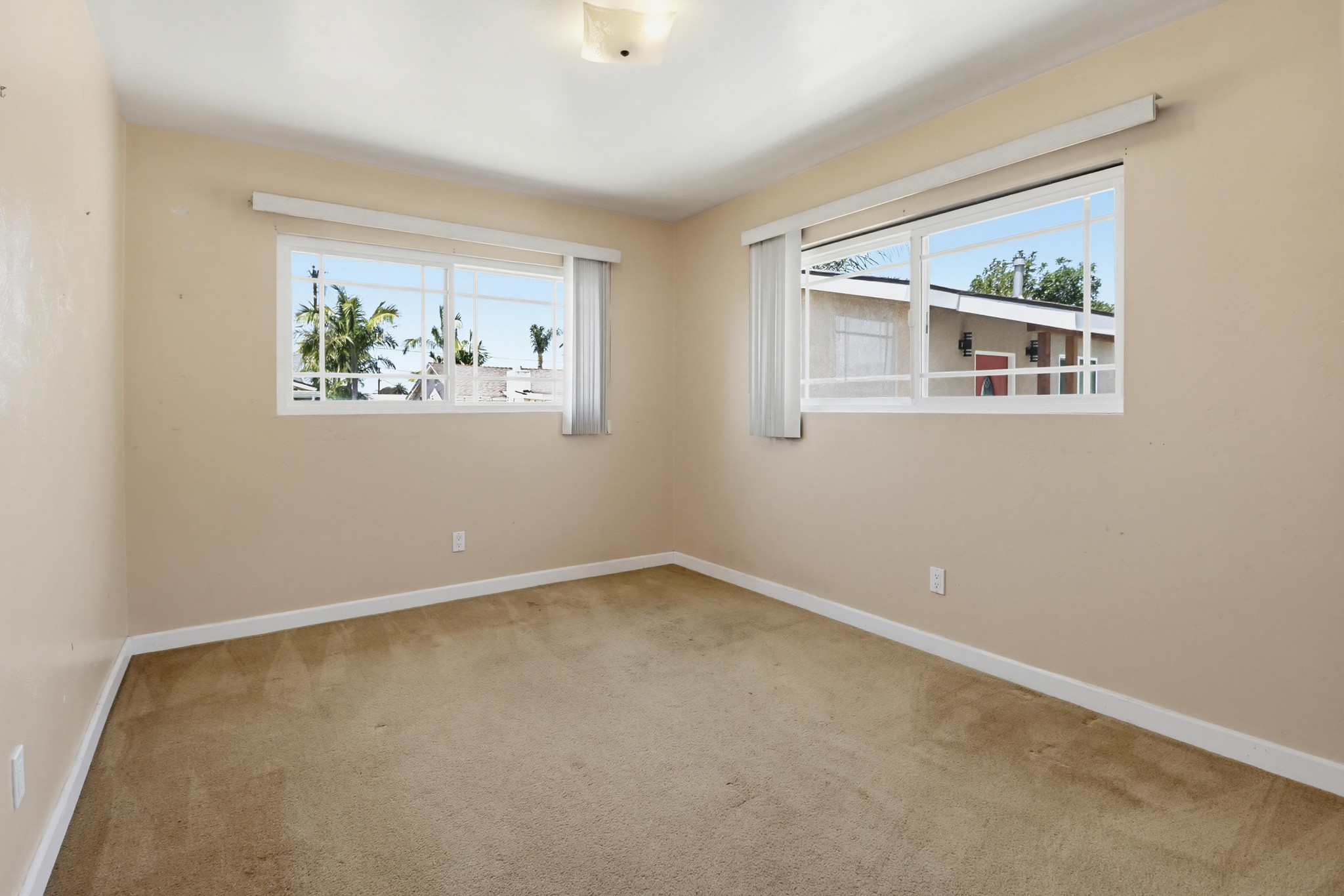 Virtual tour photo 30 of 53 for 624 Guava Ave