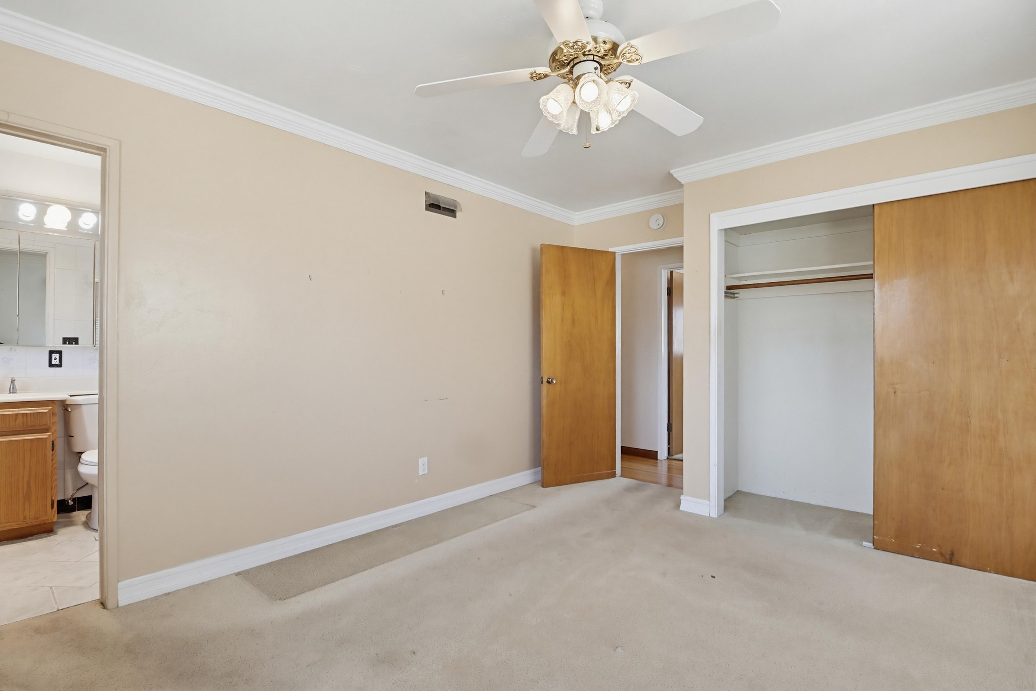 Virtual tour photo 34 of 53 for 624 Guava Ave
