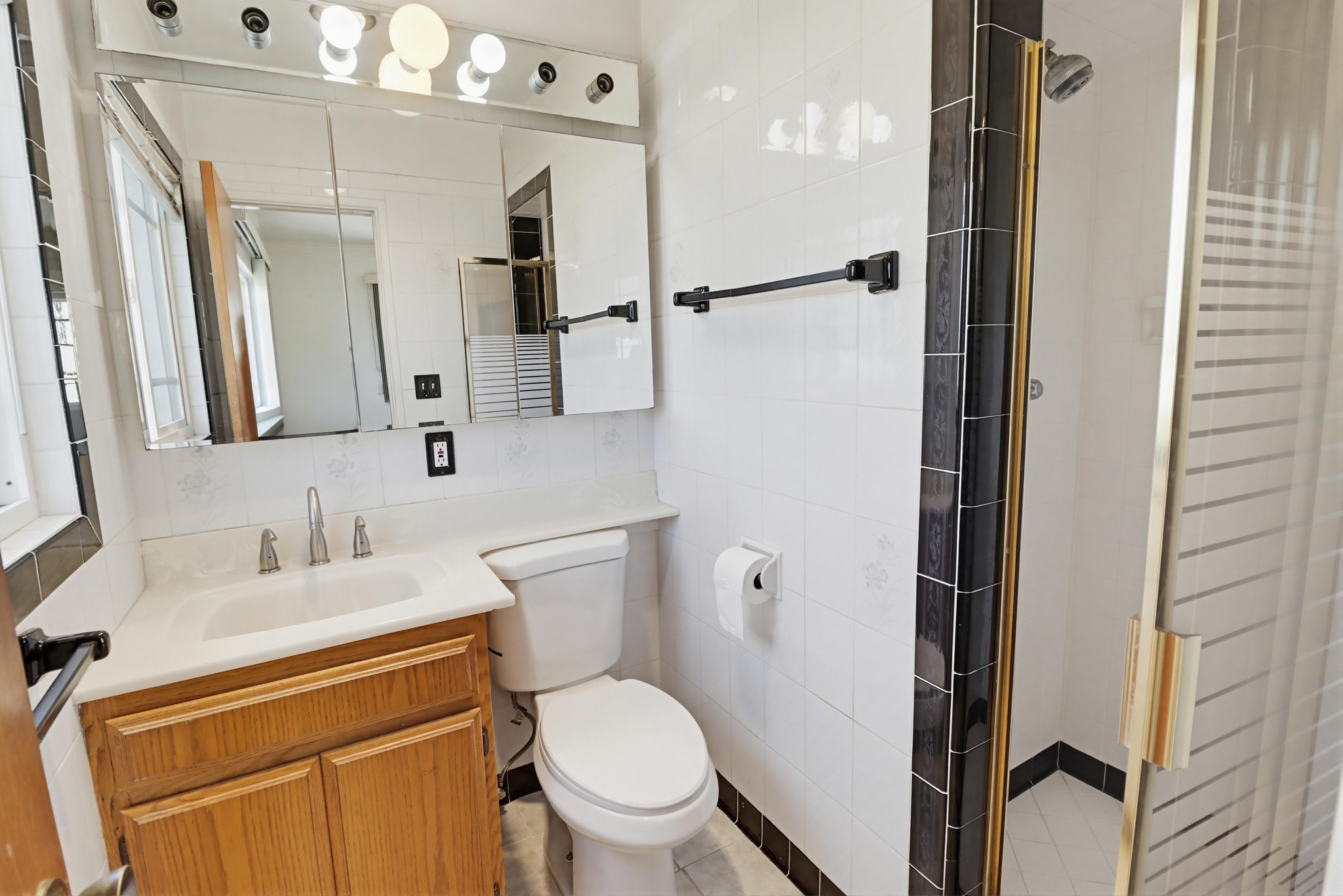 Virtual tour photo 36 of 53 for 624 Guava Ave