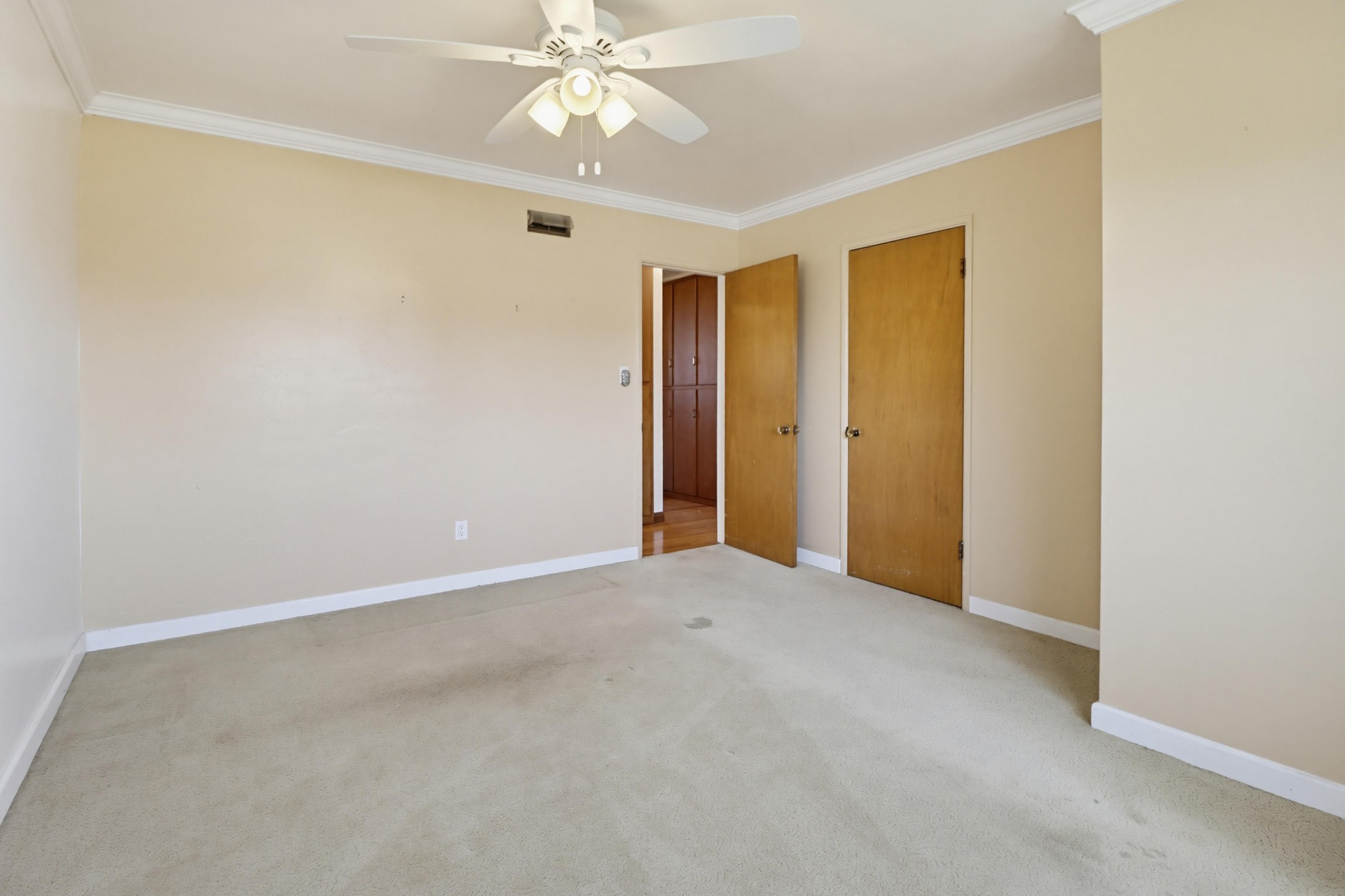 Virtual tour photo 40 of 53 for 624 Guava Ave