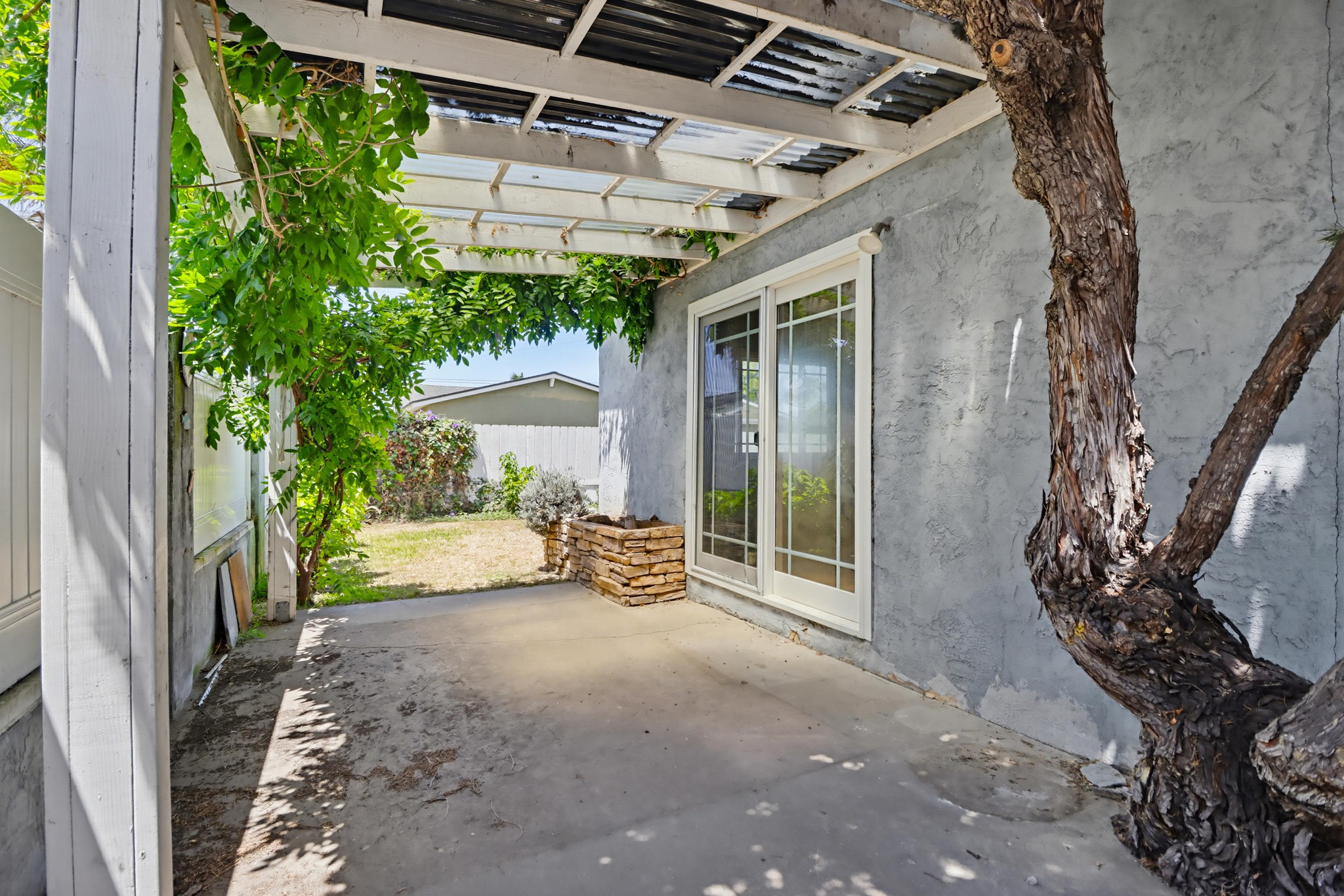 Virtual tour photo 42 of 53 for 624 Guava Ave
