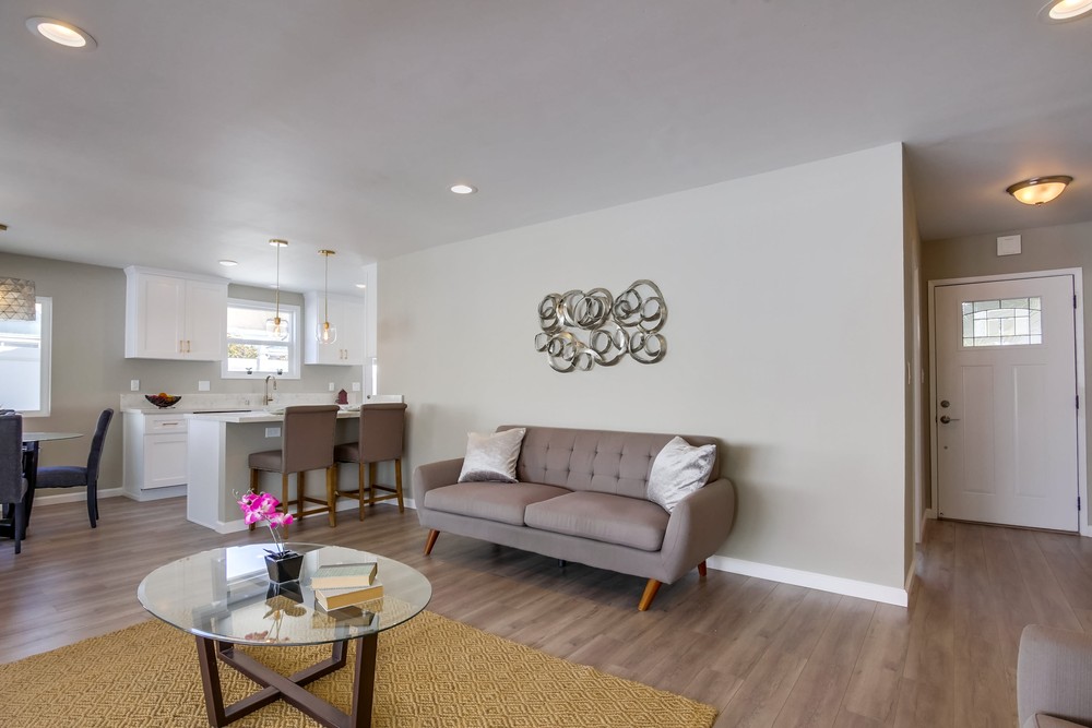 Virtual tour photo 8 of 40 for 6244 Lake Aral Dr
