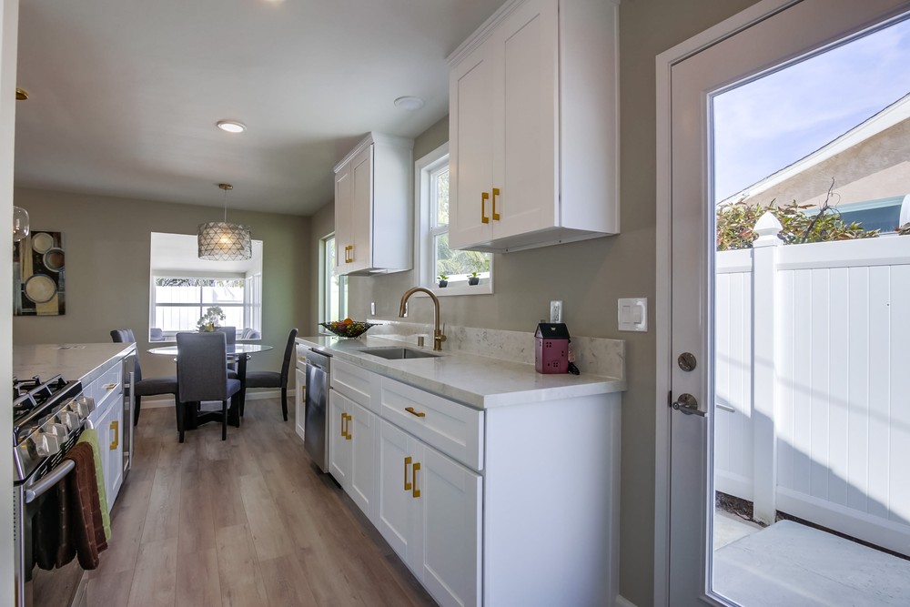 Virtual tour photo 15 of 40 for 6244 Lake Aral Dr